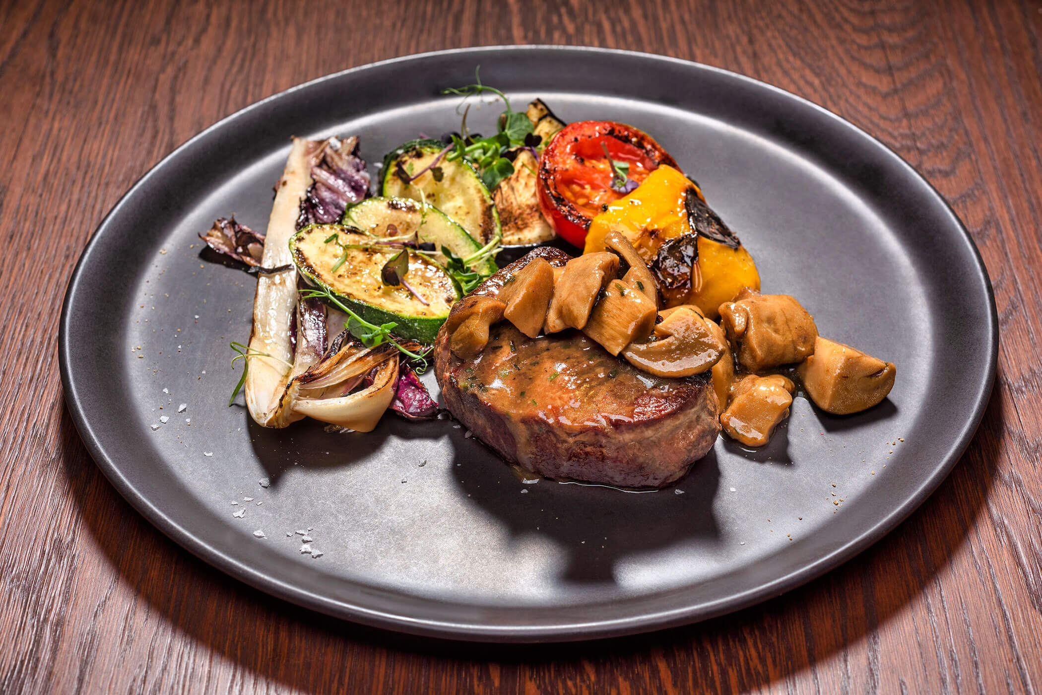 Filet mit gegrilltem Gemüse - Posta Zirm